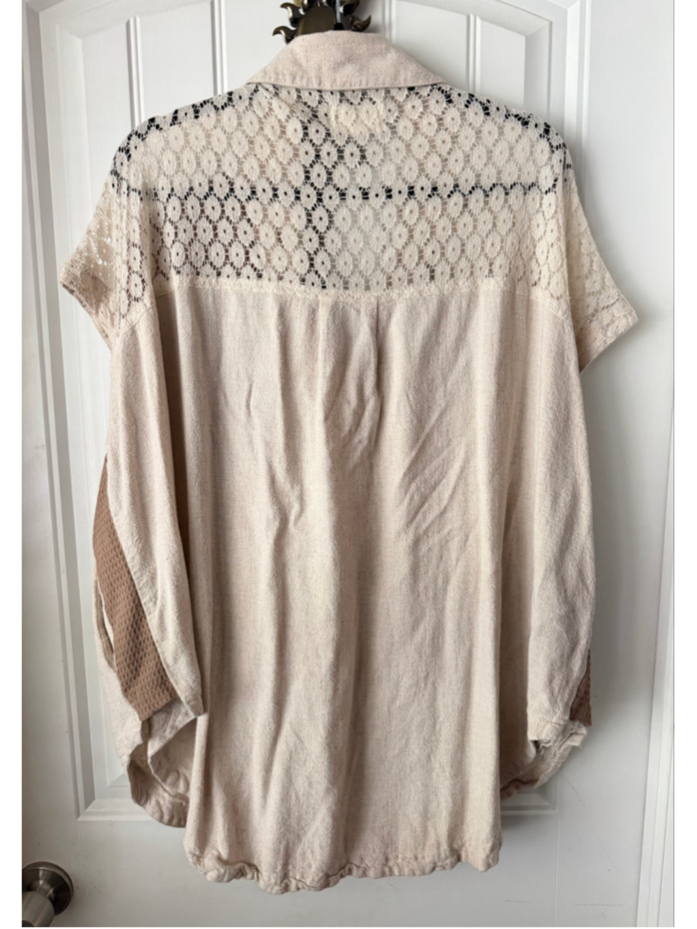 Women's Oli & Hali Button Down Shirt Size L Beige Brown Lace Detail - Picture 2 of 4